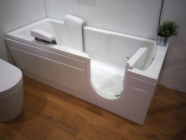 Cost of Walk In Tub Repair in Kansas City